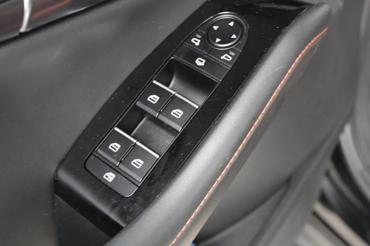 2.0 e-SkyActiv-X M Hybrid Nagisa | Navigatie | Camera | Head-up display | Stoelverwarming | Keyless |