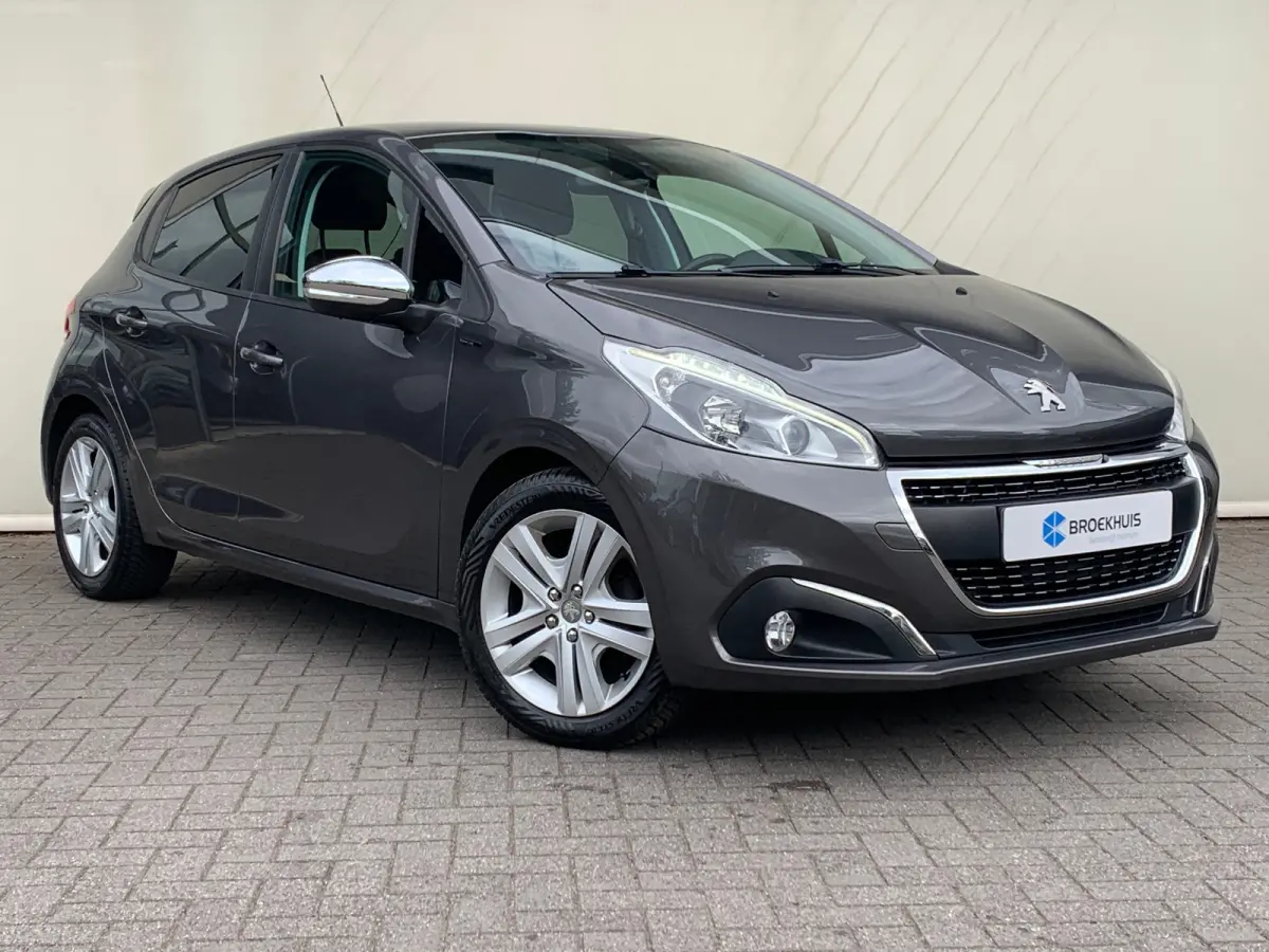 1.2 PureTech Signature Airco | AppleCarplay/ Andoird Auto | Cruise Control | Camera | DAB | LMV 16" | Navi | PDC Achter |