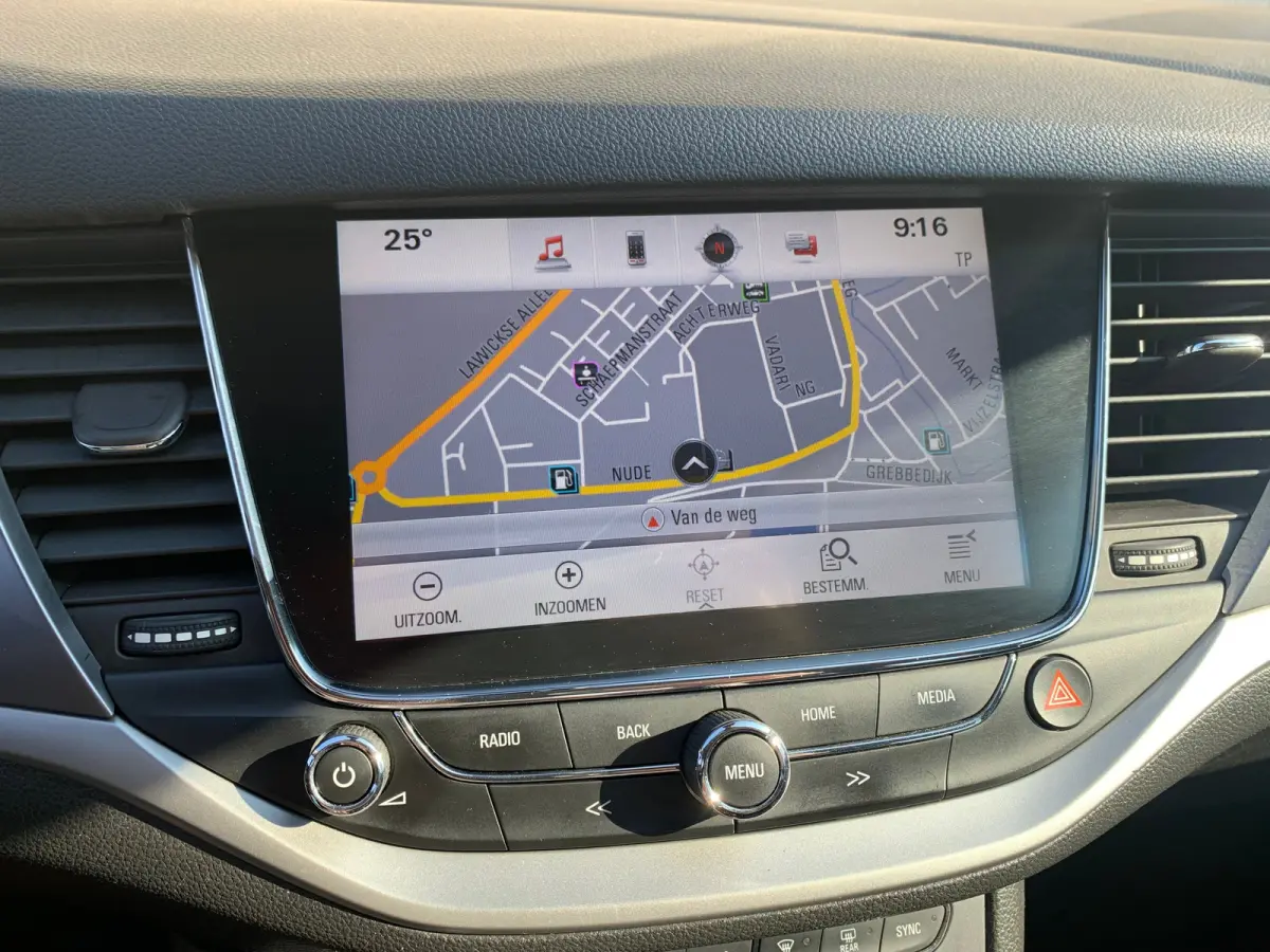 1.0 Online Edition Airco | Camera | Cruise Control | DAB | Navi | PDC V&A |
