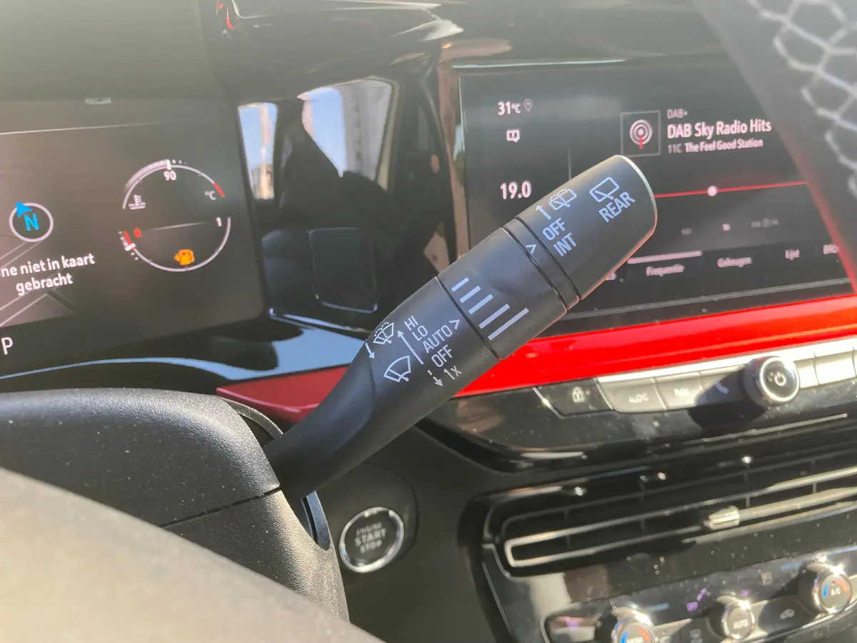 1.2 Turbo GS Line Airco | Camera | Cruise Adaptief | Dode Hoek | Keyless | LED | LMV 18" | Navi | PDC V&A | Stoelverwarming |