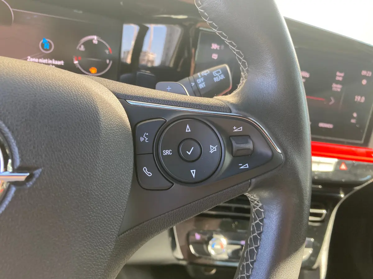 1.2 Turbo GS Line Airco | Camera | Cruise Adaptief | Dode Hoek | Keyless | LED | LMV 18" | Navi | PDC V&A | Stoelverwarming |