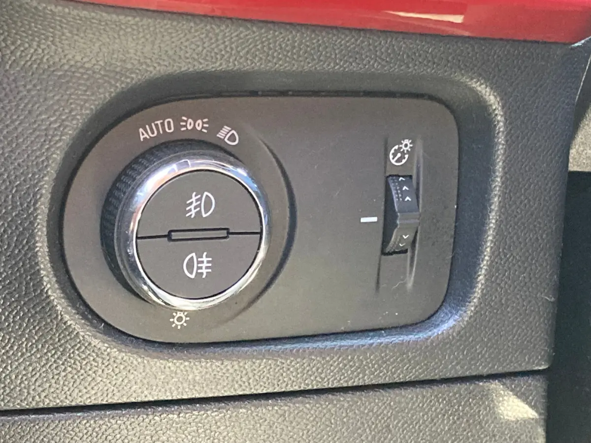 1.2 Turbo GS Line Airco | Camera | Cruise Adaptief | Dode Hoek | Keyless | LED | LMV 18" | Navi | PDC V&A | Stoelverwarming |