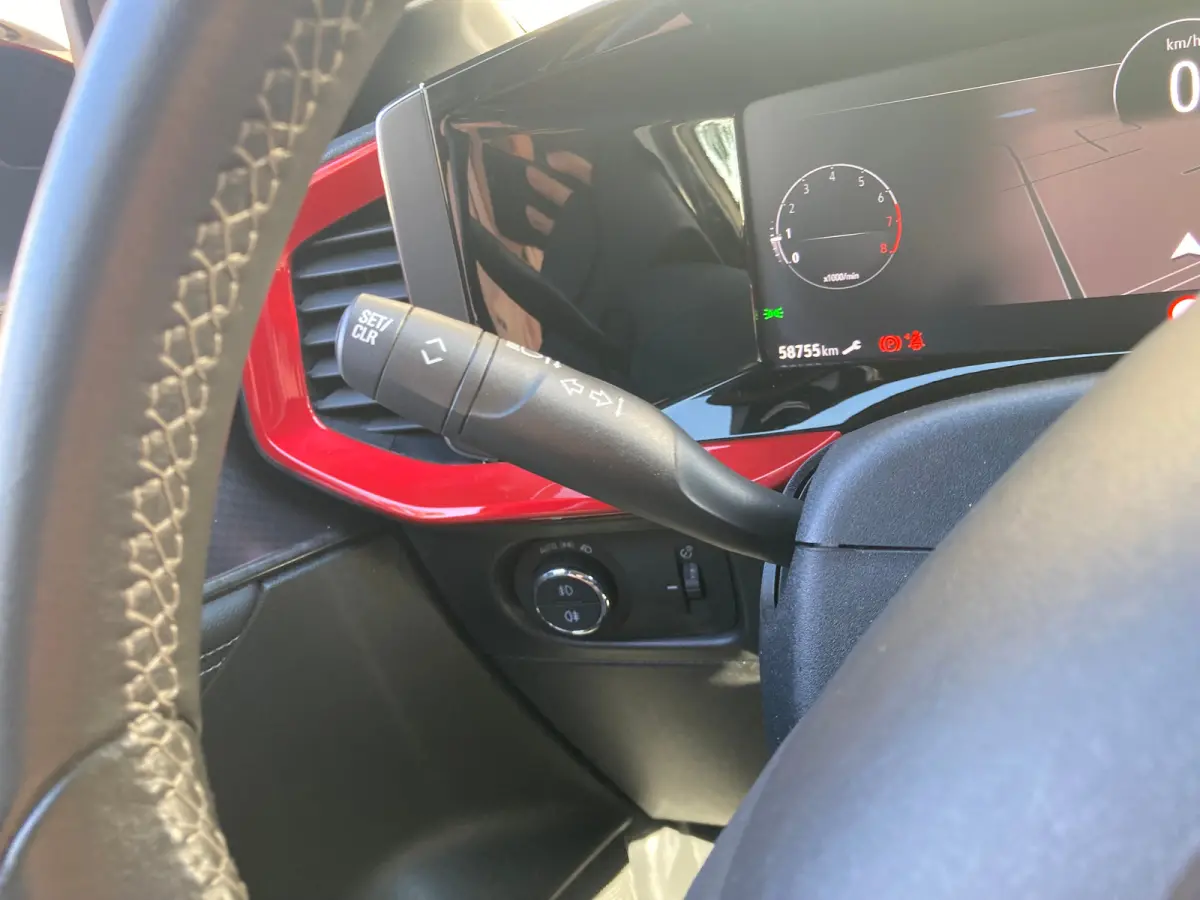1.2 Turbo GS Line Airco | Camera | Cruise Adaptief | Dode Hoek | Keyless | LED | LMV 18" | Navi | PDC V&A | Stoelverwarming |