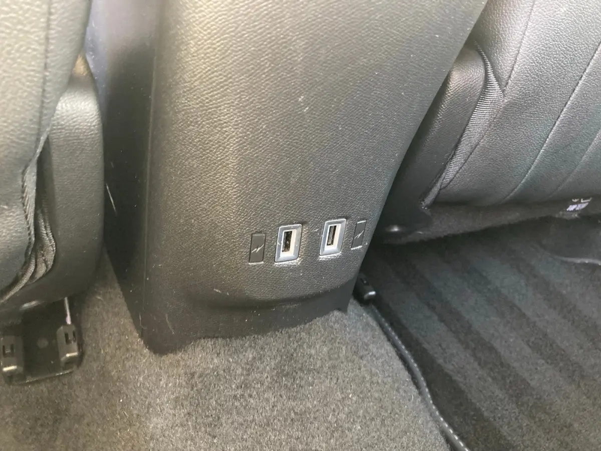 1.2 Turbo GS Line Airco | Camera | Cruise Adaptief | Dode Hoek | Keyless | LED | LMV 18" | Navi | PDC V&A | Stoelverwarming |