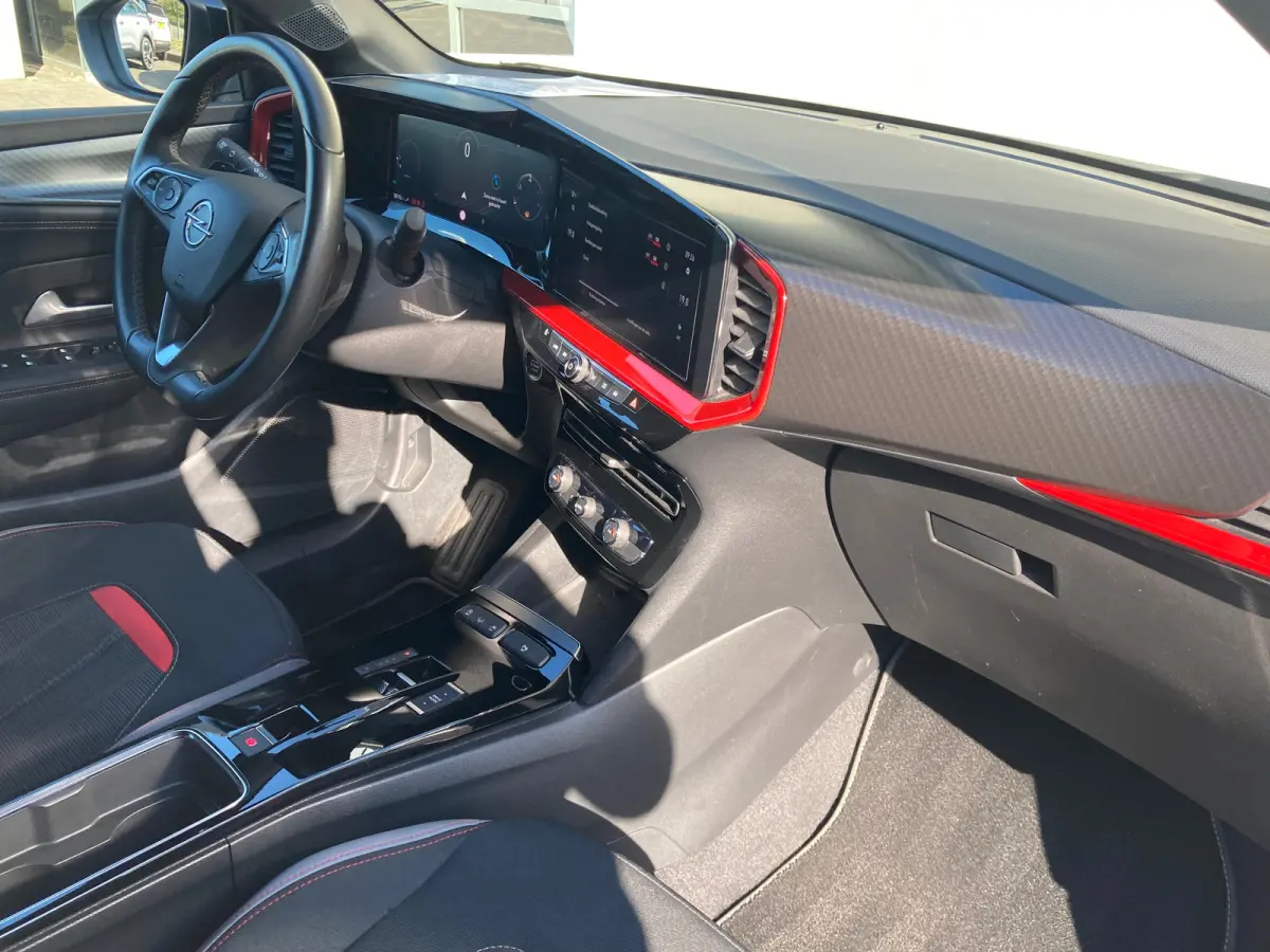 1.2 Turbo GS Line Airco | Camera | Cruise Adaptief | Dode Hoek | Keyless | LED | LMV 18" | Navi | PDC V&A | Stoelverwarming |