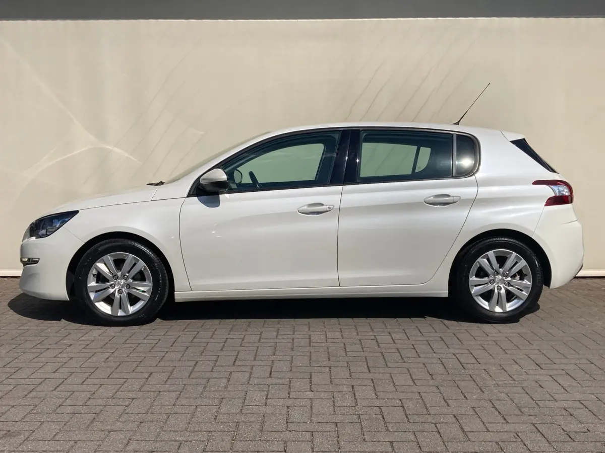 1.2 PureTech Style Airco | Cruise Control | DAB | LMV 16" | PDC Achter | Navi | D-Riem vervangen! |
