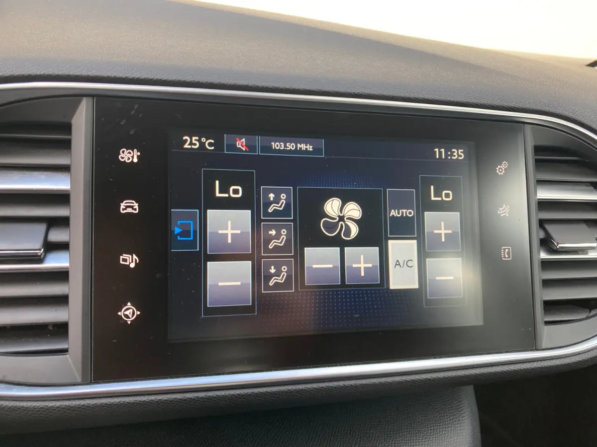 1.2 PureTech Style Airco | Cruise Control | DAB | LMV 16" | PDC Achter | Navi | D-Riem vervangen! |