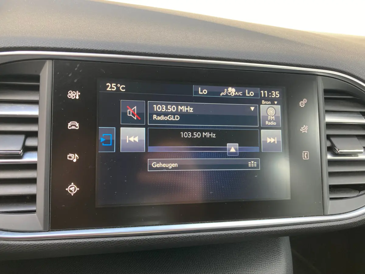 1.2 PureTech Style Airco | Cruise Control | DAB | LMV 16" | PDC Achter | Navi | D-Riem vervangen! |
