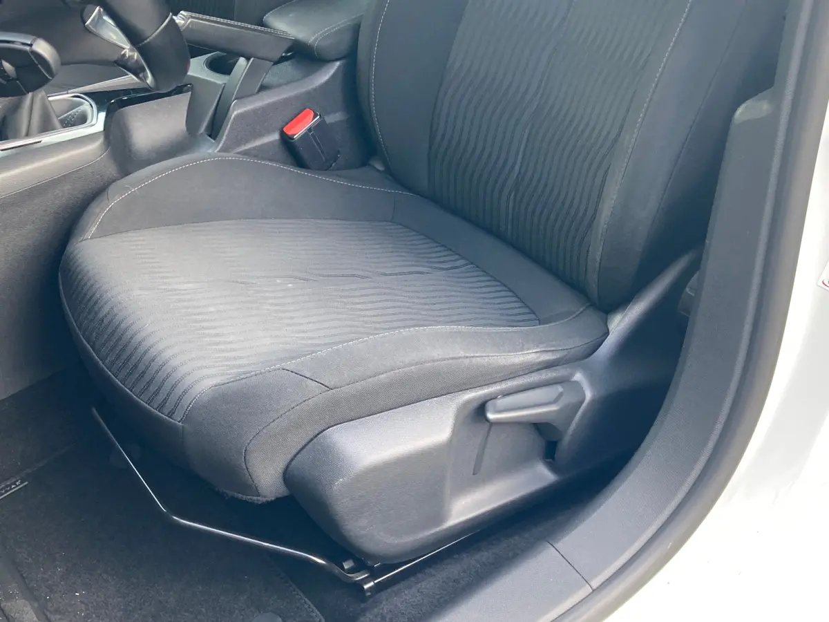 1.2 PureTech Style Airco | Cruise Control | DAB | LMV 16" | PDC Achter | Navi | D-Riem vervangen! |