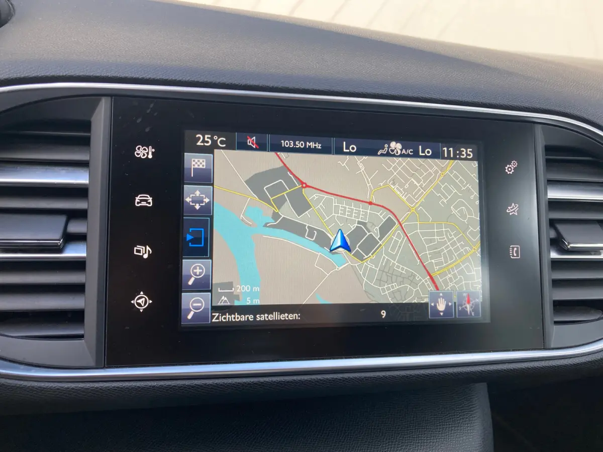 1.2 PureTech Style Airco | Cruise Control | DAB | LMV 16" | PDC Achter | Navi | D-Riem vervangen! |