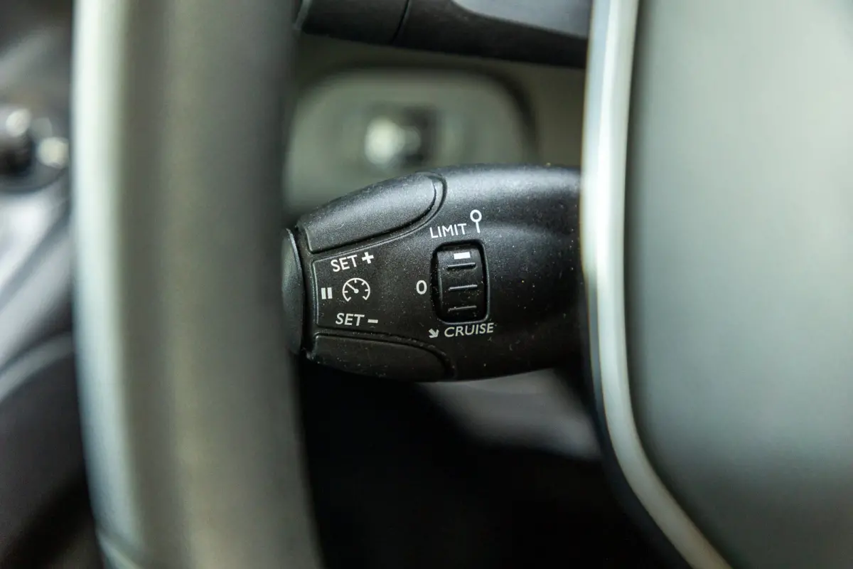 1.2 PureTech 110 PK Premium Airco I Parkeersensoren I CarPlay I Android I Cruise I Navigatie I NAP