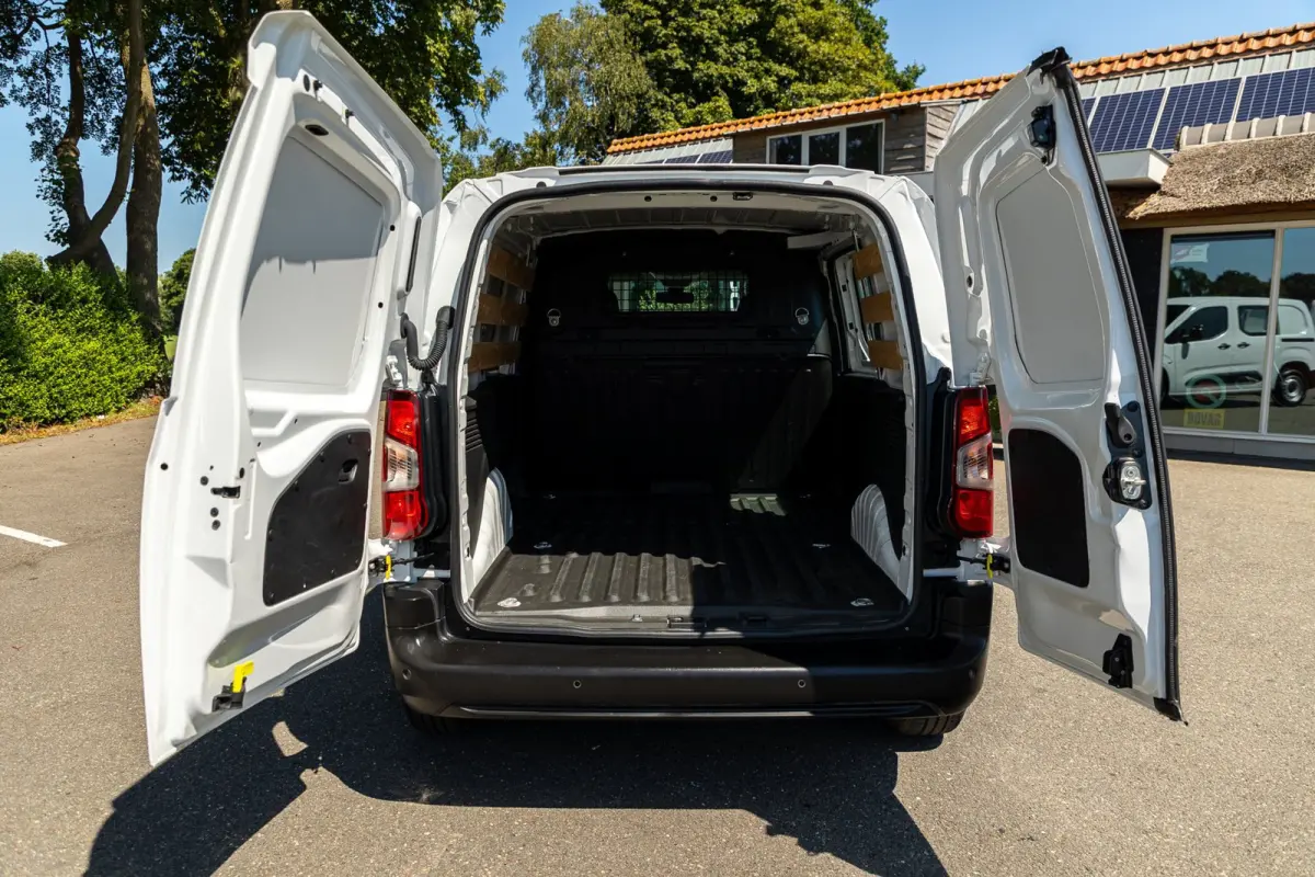1.2 PureTech 110 PK Premium Airco I Parkeersensoren I CarPlay I Android I Cruise I Navigatie I NAP