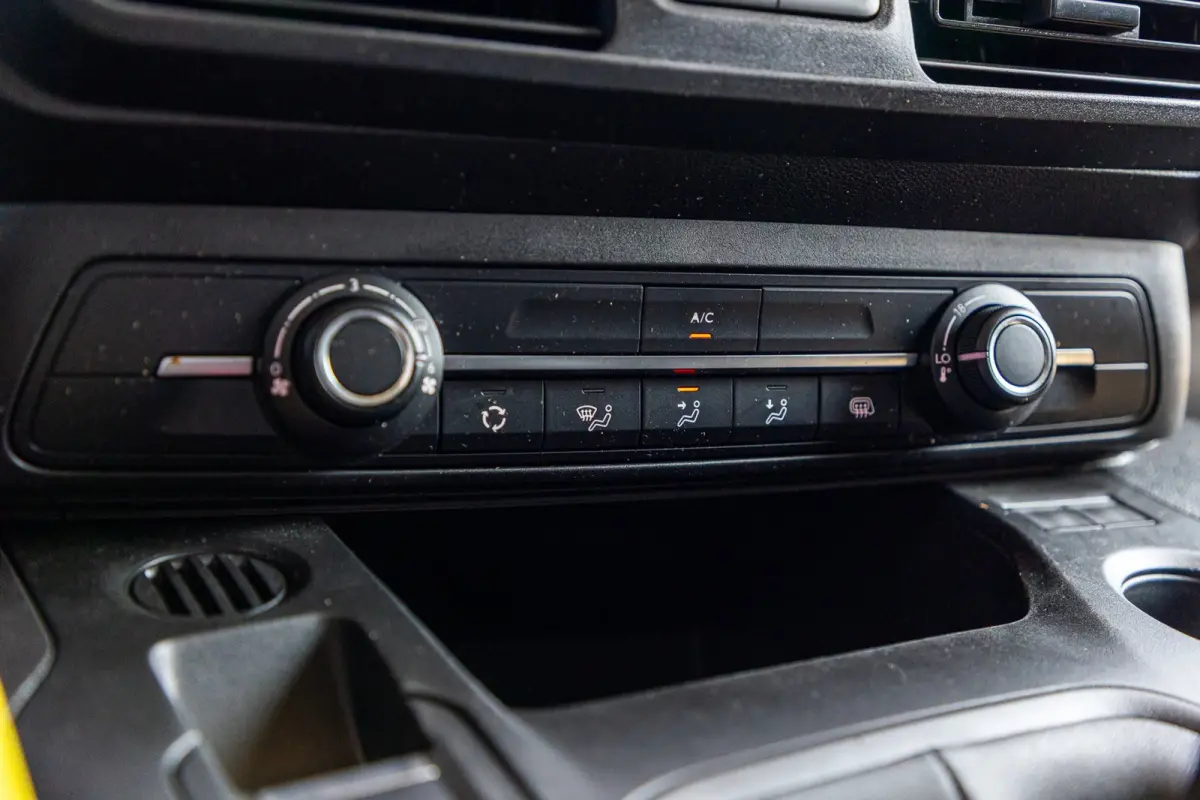 1.2 PureTech 110 PK Premium Airco I Parkeersensoren I CarPlay I Android I Cruise I Navigatie I NAP