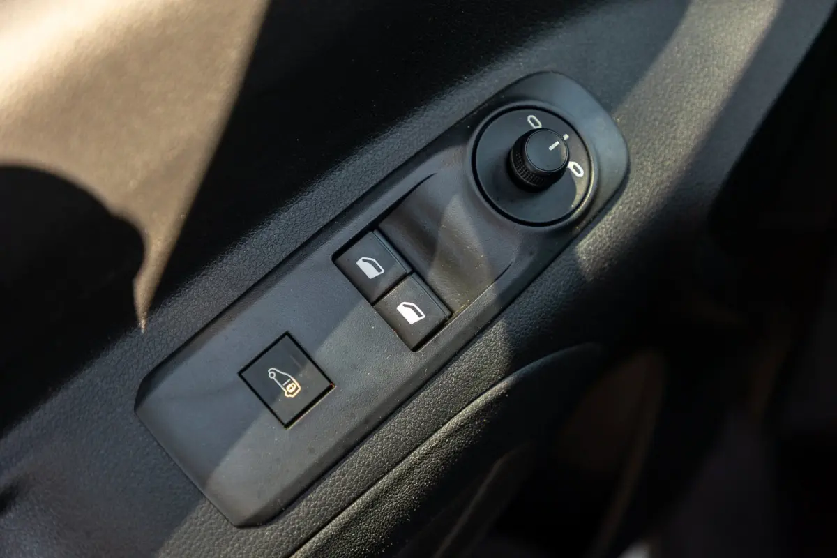 1.2 PureTech 110 PK Premium Airco I Parkeersensoren I CarPlay I Android I Cruise I Navigatie I NAP