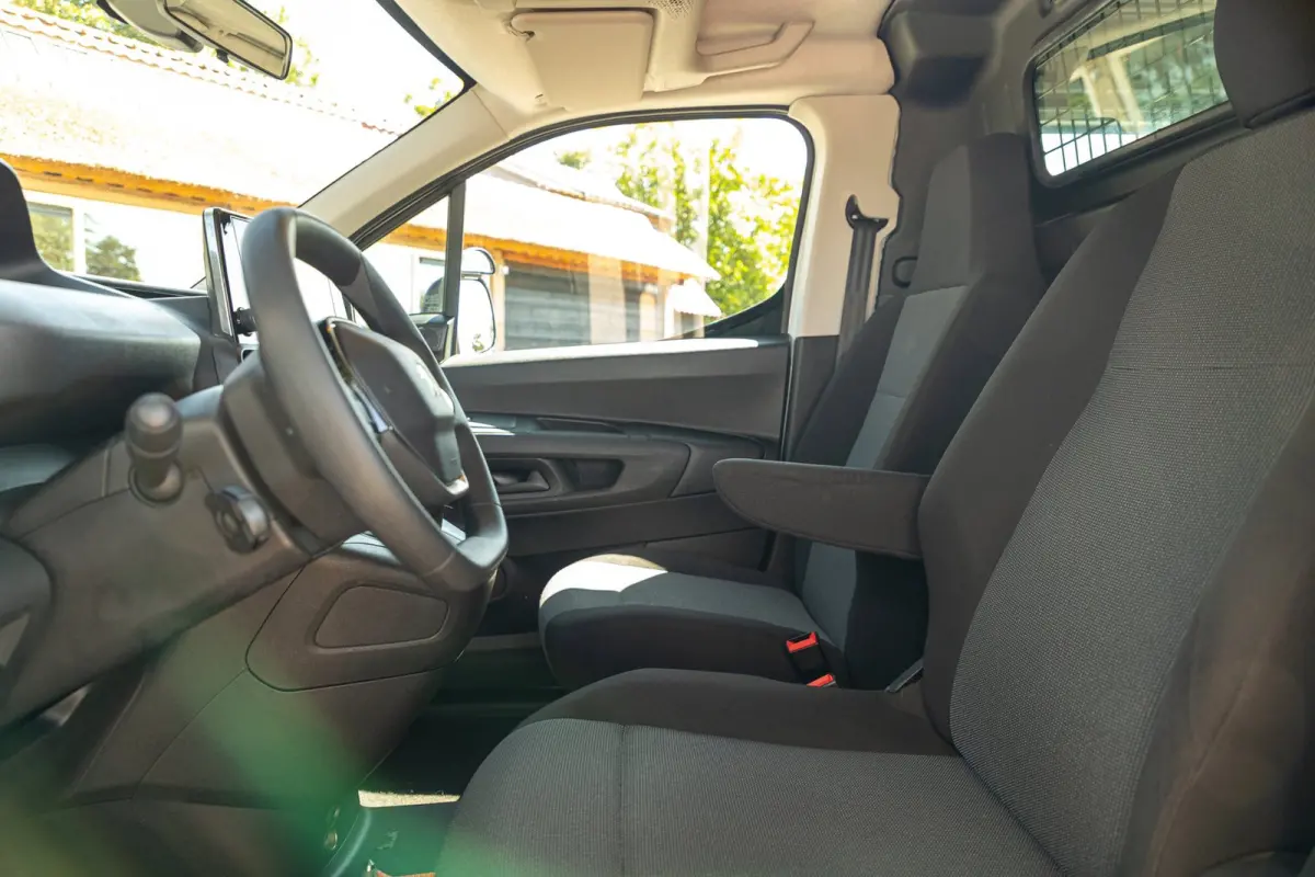 1.2 PureTech 110 PK Premium Airco I Parkeersensoren I CarPlay I Android I Cruise I Navigatie I NAP