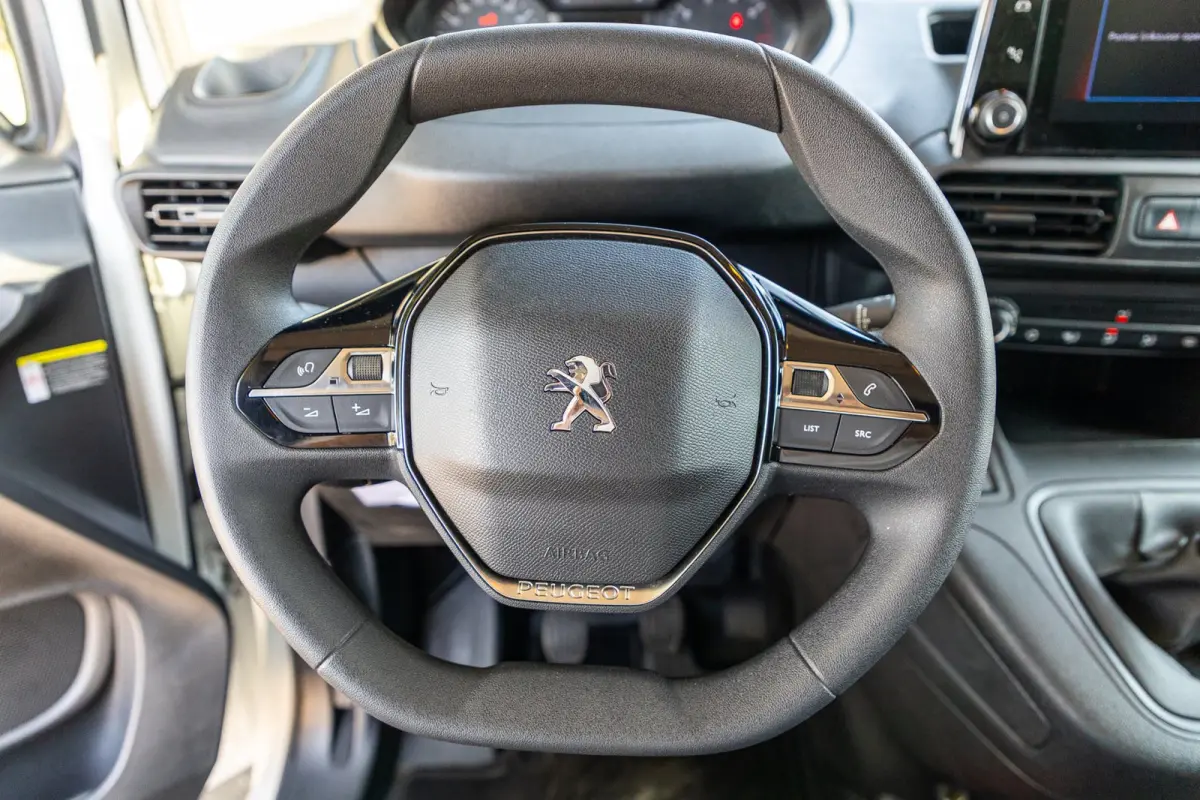1.2 PureTech 110 PK Premium Airco I Parkeersensoren I CarPlay I Android I Cruise I Navigatie I NAP