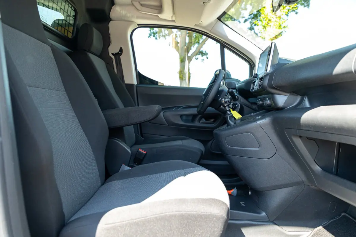 1.2 PureTech 110 PK Premium Airco I Parkeersensoren I CarPlay I Android I Cruise I Navigatie I NAP