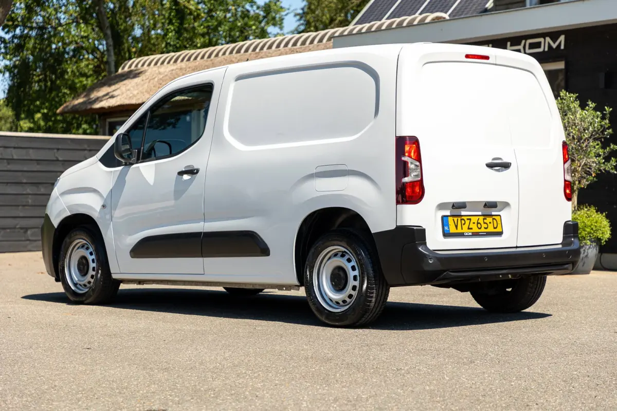 1.2 PureTech 110 PK Premium Airco I Parkeersensoren I CarPlay I Android I Cruise I Navigatie I NAP