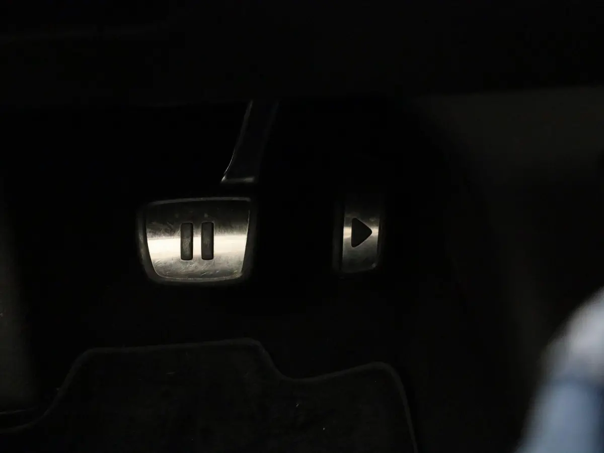 Pro 77 kWh 204 PK| SoH 94,7% | Navigatie | Achteruitrijcamera | Stoelverwarming | Stuurwielverwarming | Artvelours | Parkeersensoren