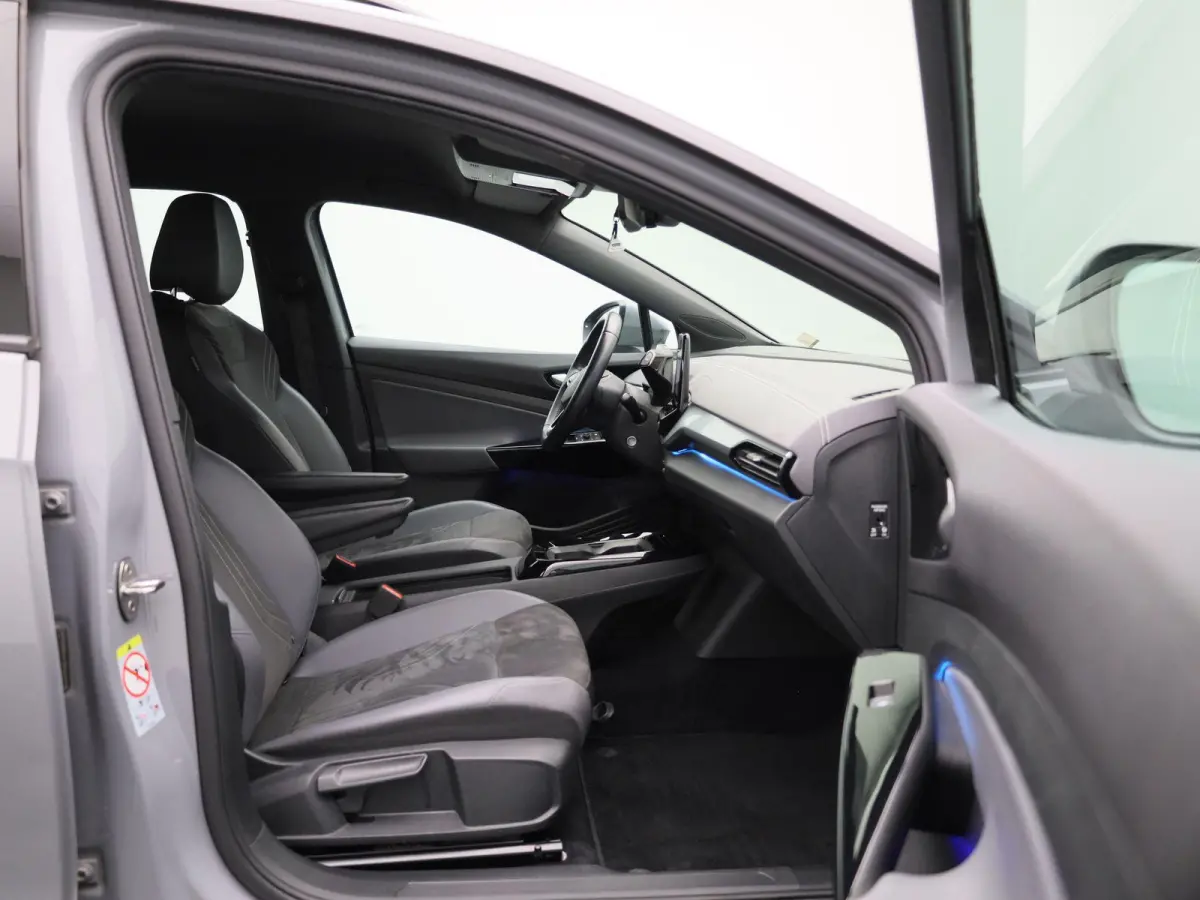 Pro 77 kWh 204 PK| SoH 94,7% | Navigatie | Achteruitrijcamera | Stoelverwarming | Stuurwielverwarming | Artvelours | Parkeersensoren