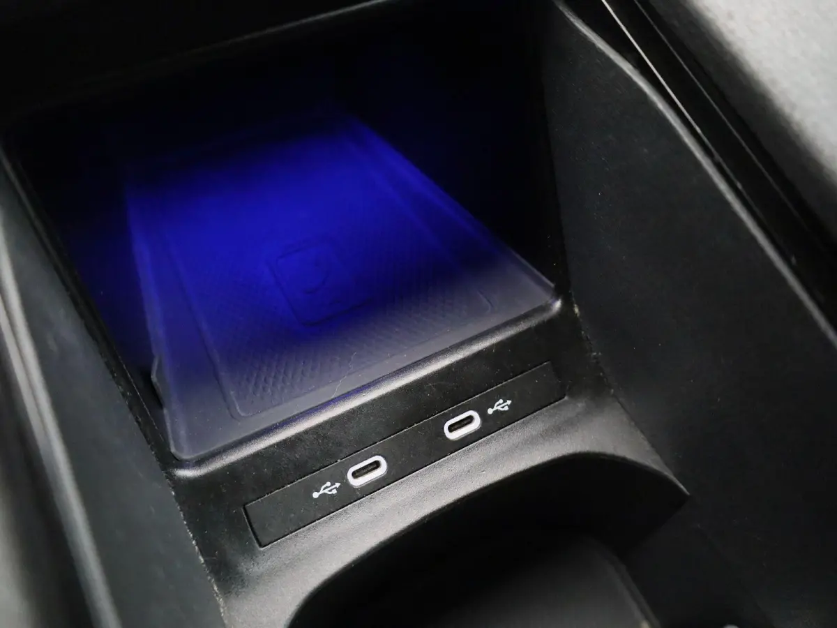Pro 77 kWh 204 PK| SoH 94,7% | Navigatie | Achteruitrijcamera | Stoelverwarming | Stuurwielverwarming | Artvelours | Parkeersensoren
