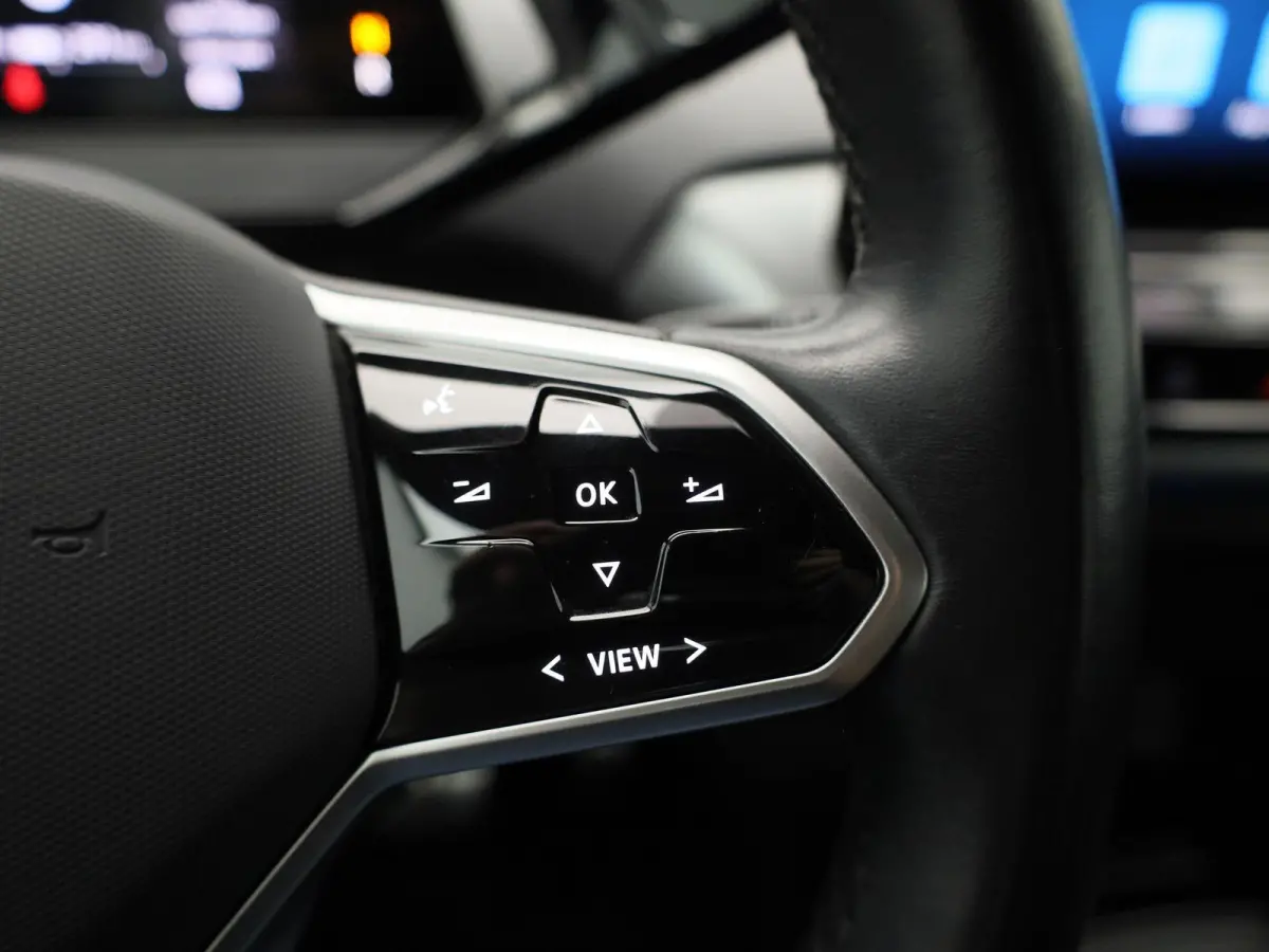 Pro 77 kWh 204 PK| SoH 94,7% | Navigatie | Achteruitrijcamera | Stoelverwarming | Stuurwielverwarming | Artvelours | Parkeersensoren