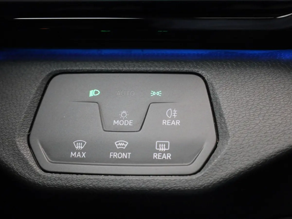 Pro 77 kWh 204 PK| SoH 94,7% | Navigatie | Achteruitrijcamera | Stoelverwarming | Stuurwielverwarming | Artvelours | Parkeersensoren