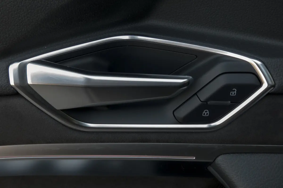 E-tron 55 quattro advanced Pro Line Plus 95 kWh |SOH 90% | Trekhaak | Pano | ACC | B&O | Head Up