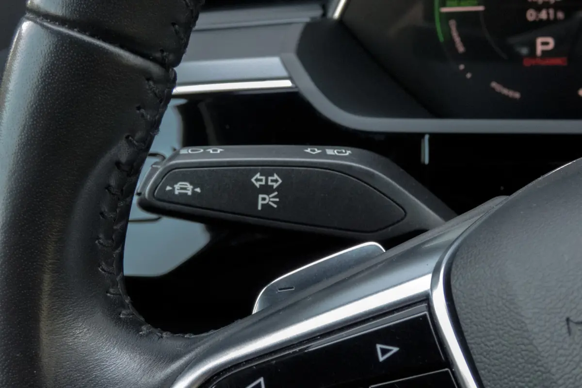 E-tron 55 quattro advanced Pro Line Plus 95 kWh |SOH 90% | Trekhaak | Pano | ACC | B&O | Head Up