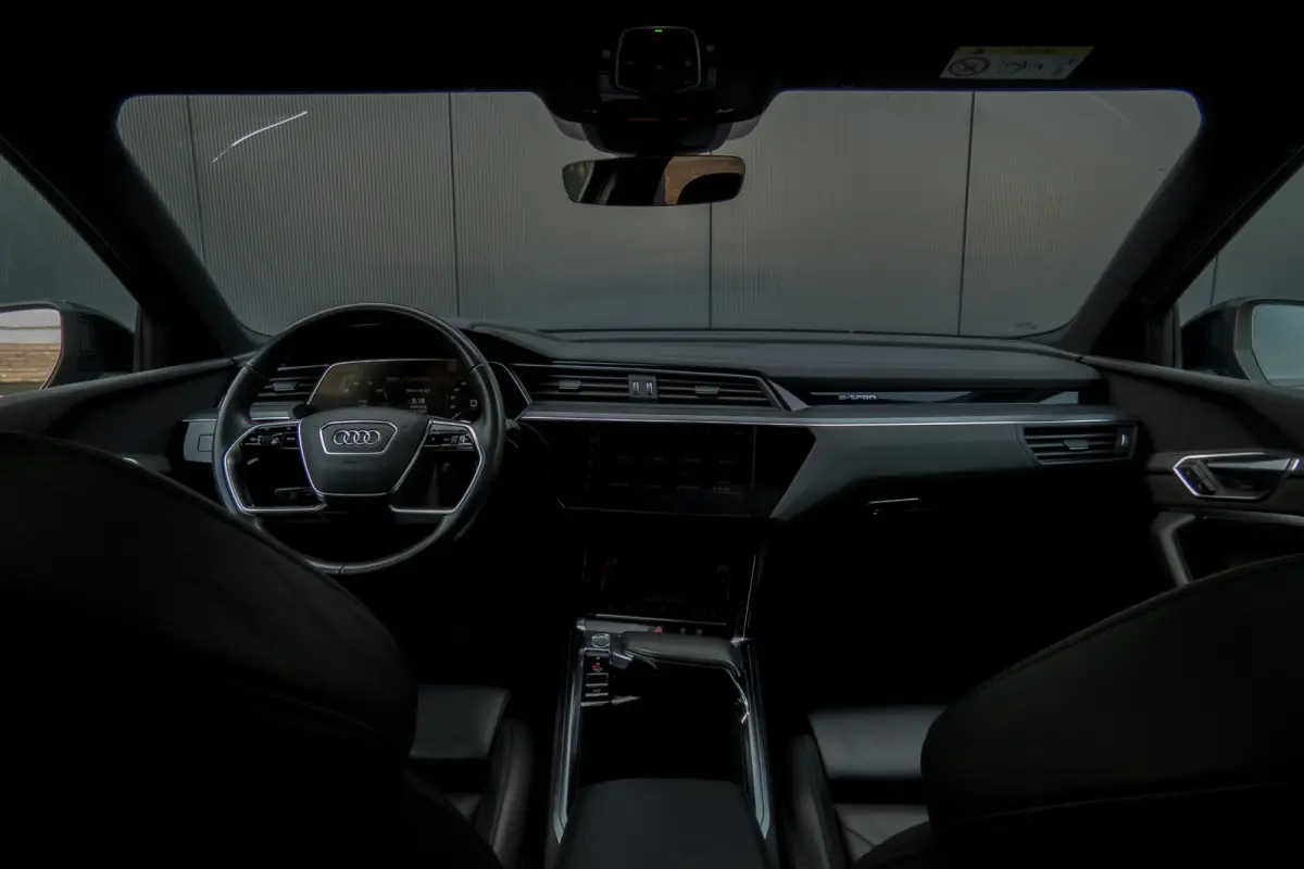 E-tron 55 quattro advanced Pro Line Plus 95 kWh |SOH 90% | Trekhaak | Pano | ACC | B&O | Head Up