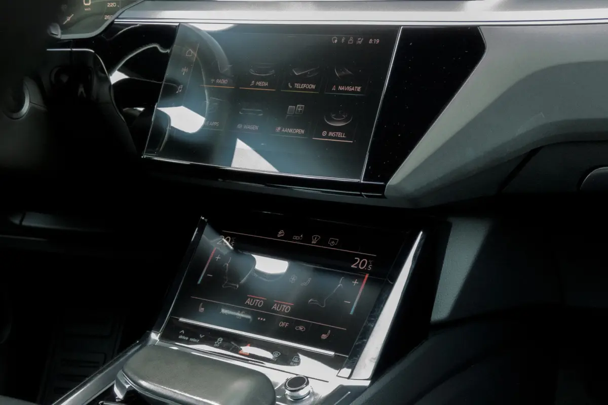 E-tron 55 quattro advanced Pro Line Plus 95 kWh |SOH 90% | Trekhaak | Pano | ACC | B&O | Head Up