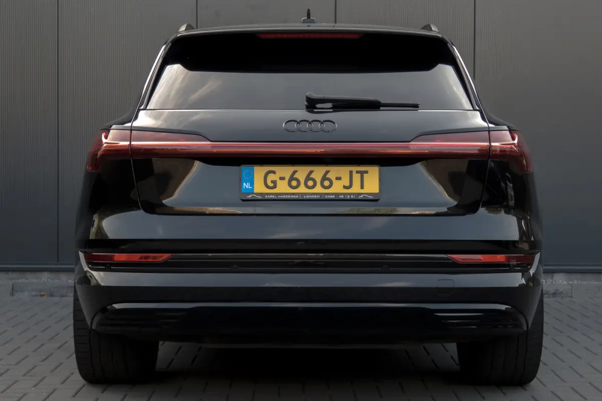 E-tron 55 quattro advanced Pro Line Plus 95 kWh |SOH 90% | Trekhaak | Pano | ACC | B&O | Head Up