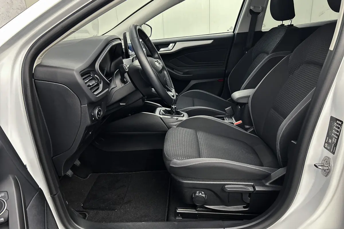 1.0 EcoBoost | Stoelverwarming | Adaptieve cruise control | Navigatie