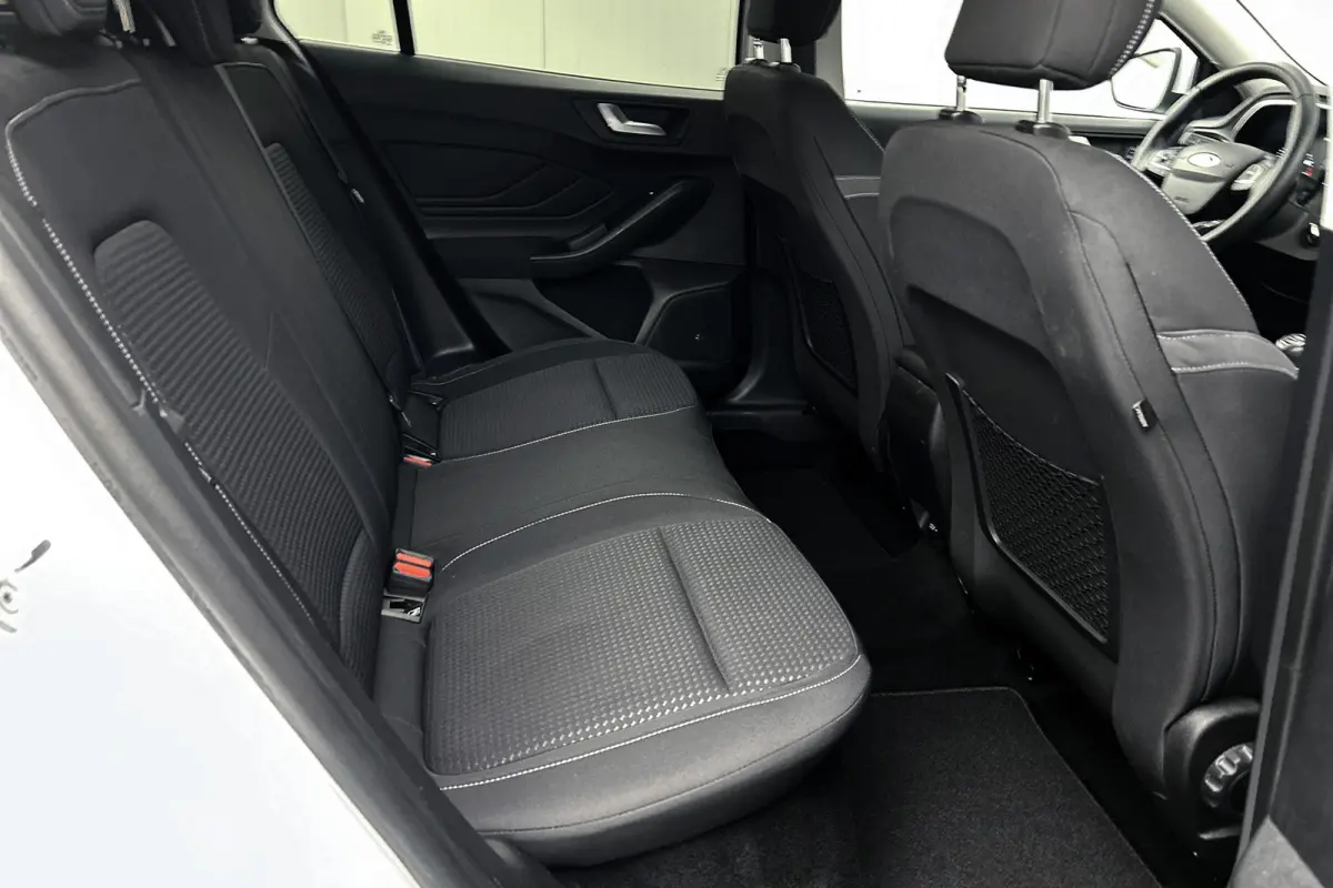 1.0 EcoBoost | Stoelverwarming | Adaptieve cruise control | Navigatie
