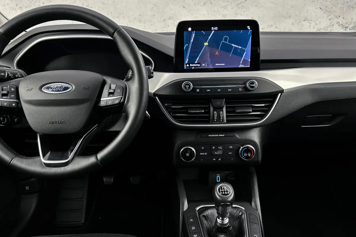 1.0 EcoBoost | Stoelverwarming | Adaptieve cruise control | Navigatie