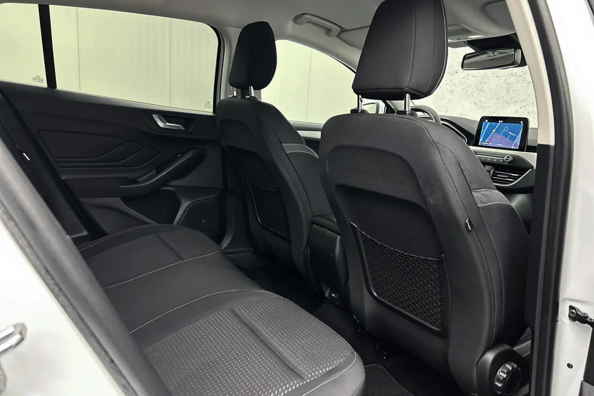 1.0 EcoBoost | Stoelverwarming | Adaptieve cruise control | Navigatie