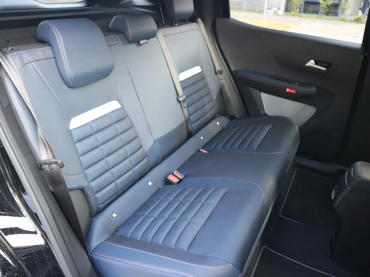 Collection 113pk Extended Range 54 kWh / Camera / Keyless / Start-Stop
