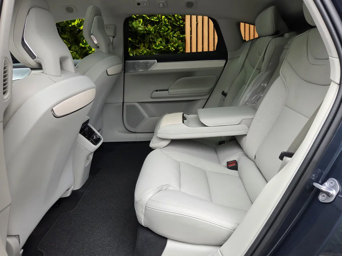 500 kW Twin Motor Performance AWD Ultra | Bowers&Wilkins | Luchtvering | Massage/ventilatie | Pilot Assist | 22" Velgen