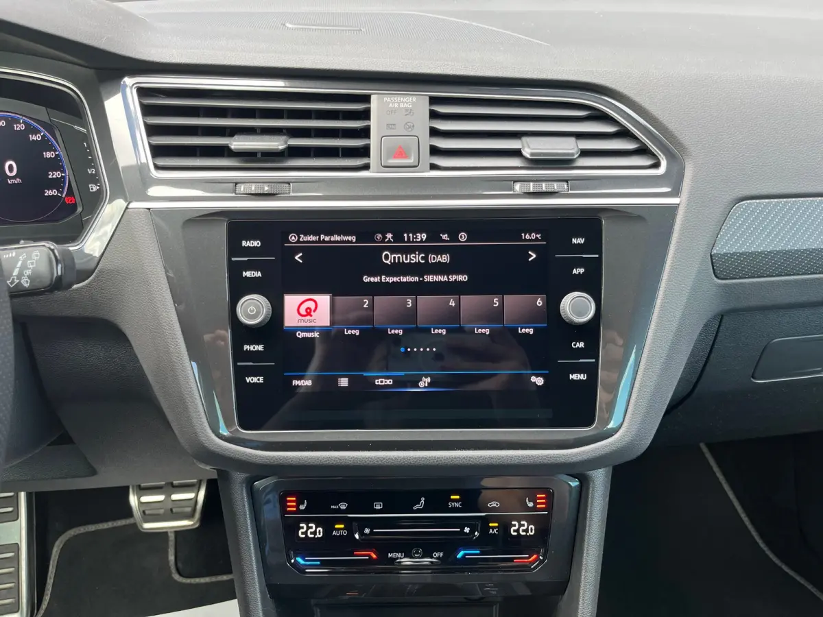 1.5 TSI R-Line Business+ NL.Auto/Panoramadak/Trekhaak/20Inch/Camera/Alcantara/IQ Light/1Ste Eigenaar!!