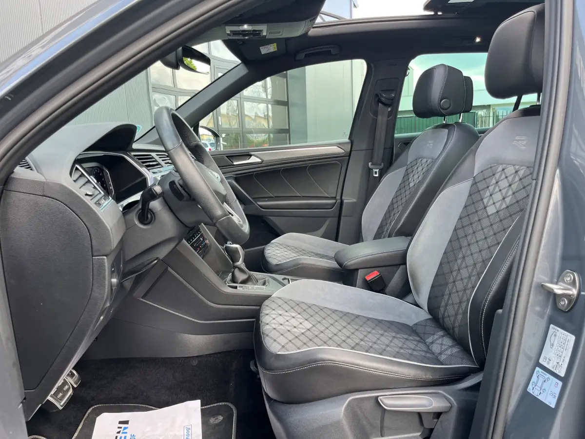 1.5 TSI R-Line Business+ NL.Auto/Panoramadak/Trekhaak/20Inch/Camera/Alcantara/IQ Light/1Ste Eigenaar!!
