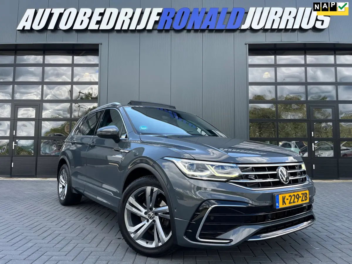 1.5 TSI R-Line Business+ NL.Auto/Panoramadak/Trekhaak/20Inch/Camera/Alcantara/IQ Light/1Ste Eigenaar!!