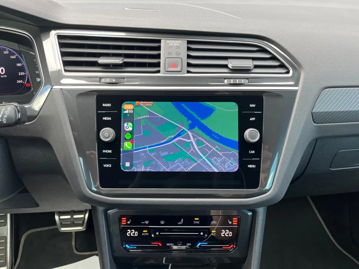 1.5 TSI R-Line Business+ NL.Auto/Panoramadak/Trekhaak/20Inch/Camera/Alcantara/IQ Light/1Ste Eigenaar!!