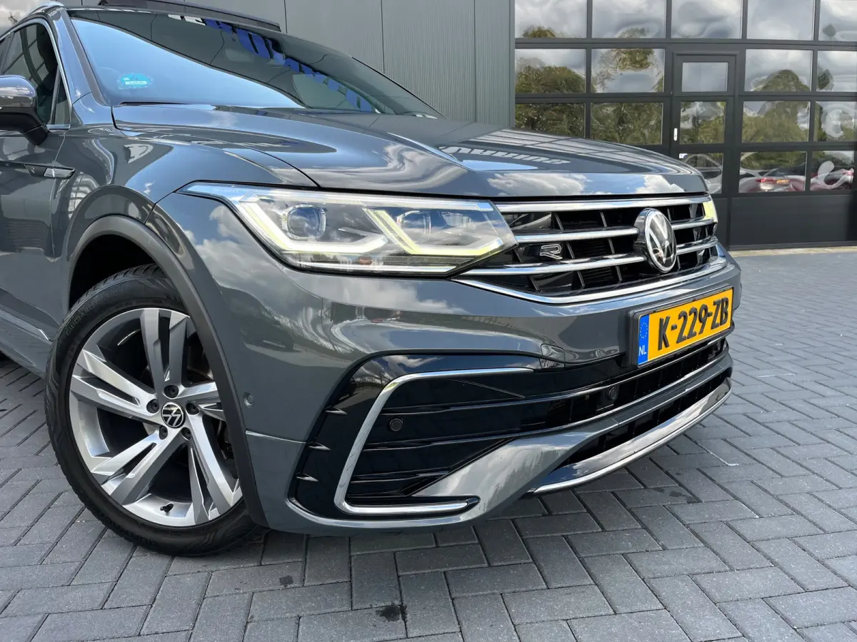 1.5 TSI R-Line Business+ NL.Auto/Panoramadak/Trekhaak/20Inch/Camera/Alcantara/IQ Light/1Ste Eigenaar!!