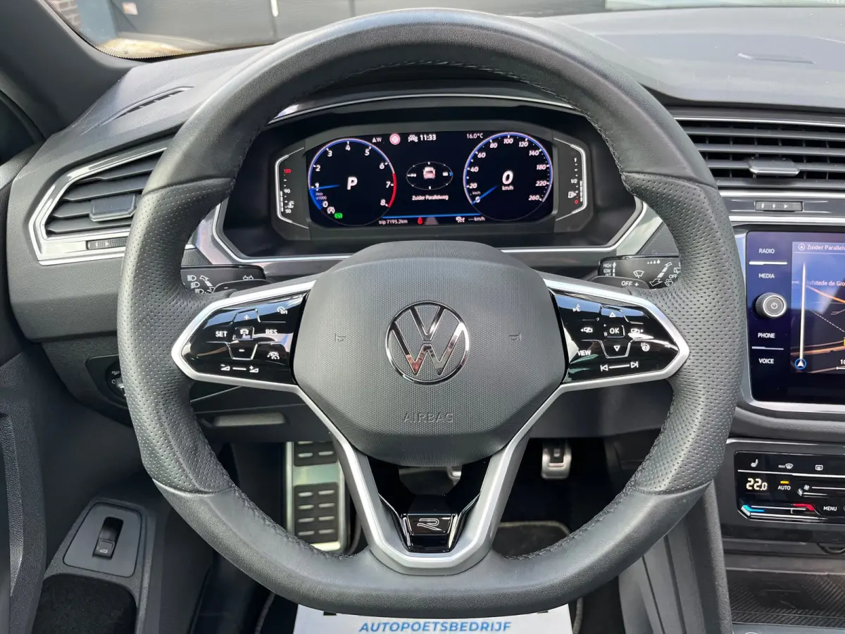 1.5 TSI R-Line Business+ NL.Auto/Panoramadak/Trekhaak/20Inch/Camera/Alcantara/IQ Light/1Ste Eigenaar!!