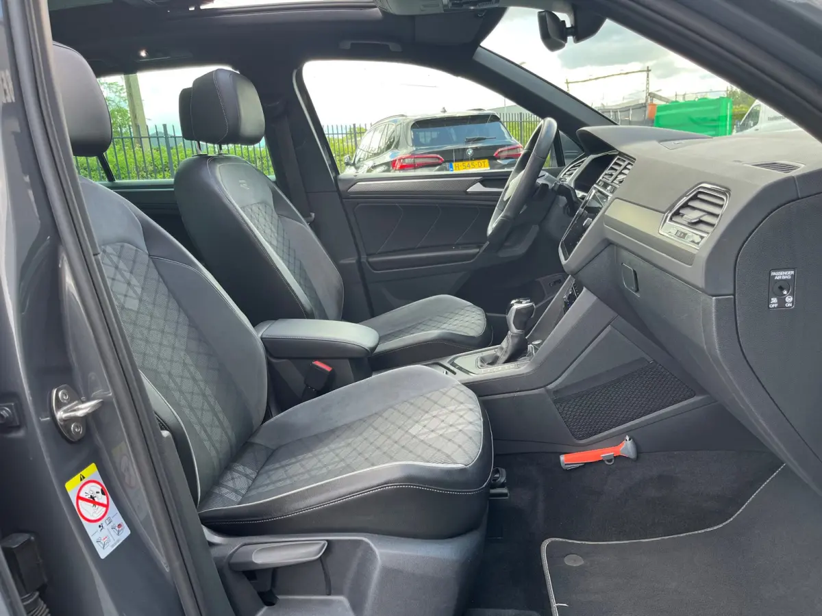 1.5 TSI R-Line Business+ NL.Auto/Panoramadak/Trekhaak/20Inch/Camera/Alcantara/IQ Light/1Ste Eigenaar!!