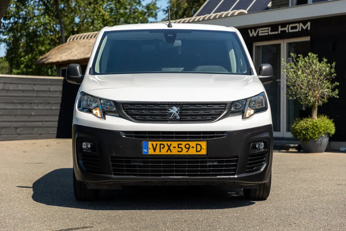 1.2 PureTech Premium Airco I Cruise I Android I CarPlay I Parkeersensoren I Navigatie I NAP I NL Auto I 1e Eig