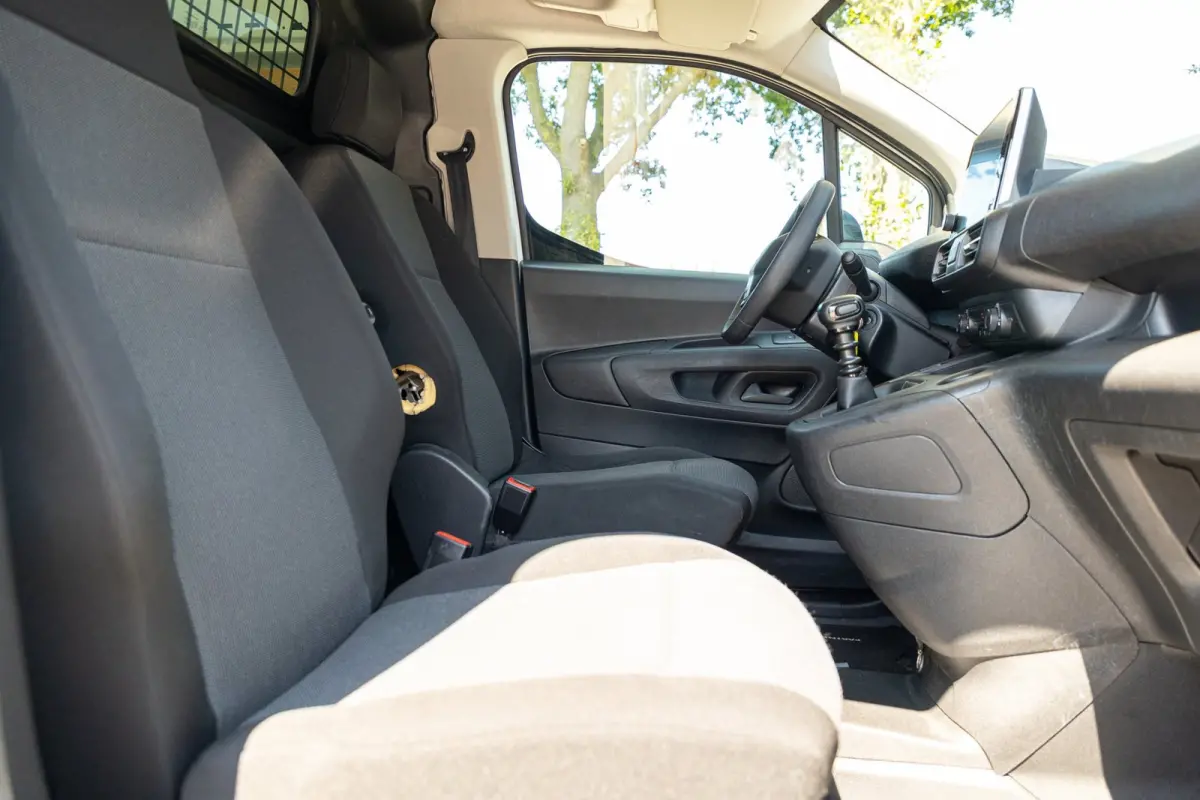 1.2 PureTech Premium Airco I Cruise I Android I CarPlay I Parkeersensoren I Navigatie I NAP I NL Auto I 1e Eig
