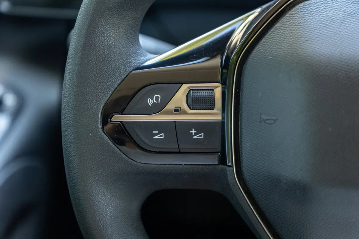 1.2 PureTech Premium Airco I Cruise I Android I CarPlay I Parkeersensoren I Navigatie I NAP I NL Auto I 1e Eig