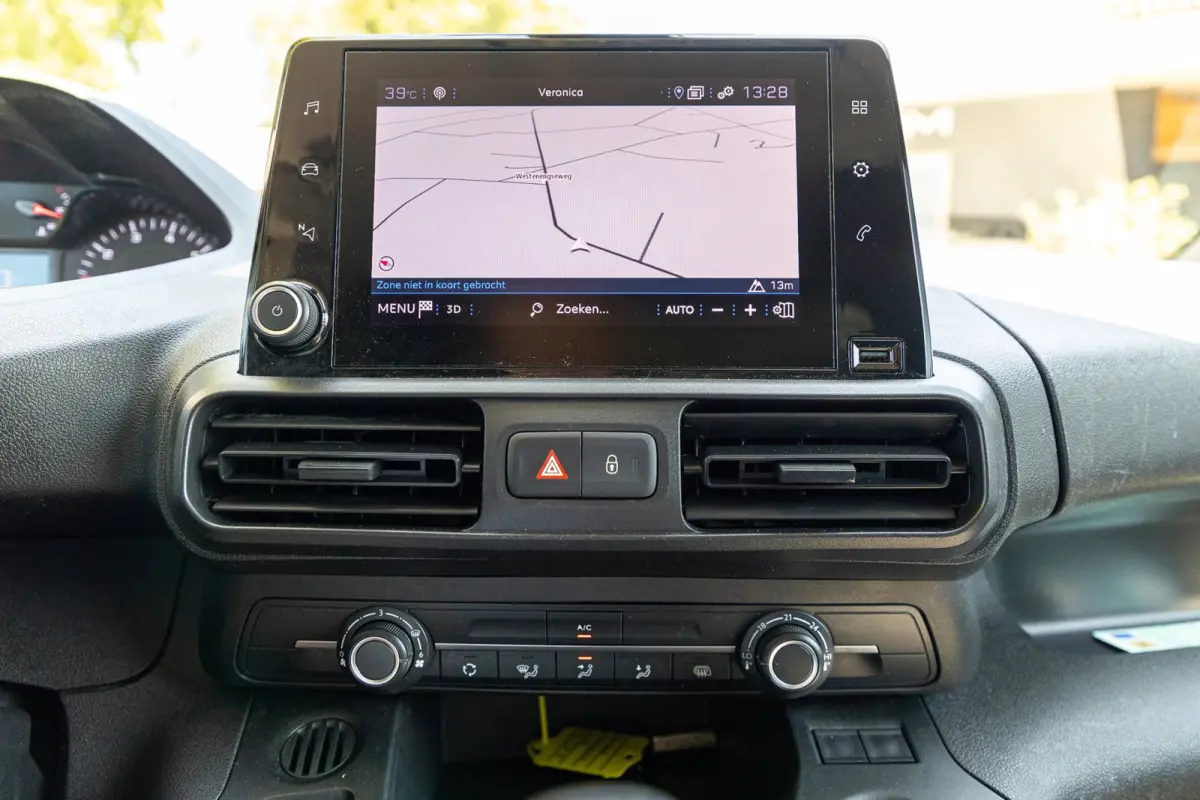 1.2 PureTech Premium Airco I Cruise I Android I CarPlay I Parkeersensoren I Navigatie I NAP I NL Auto I 1e Eig