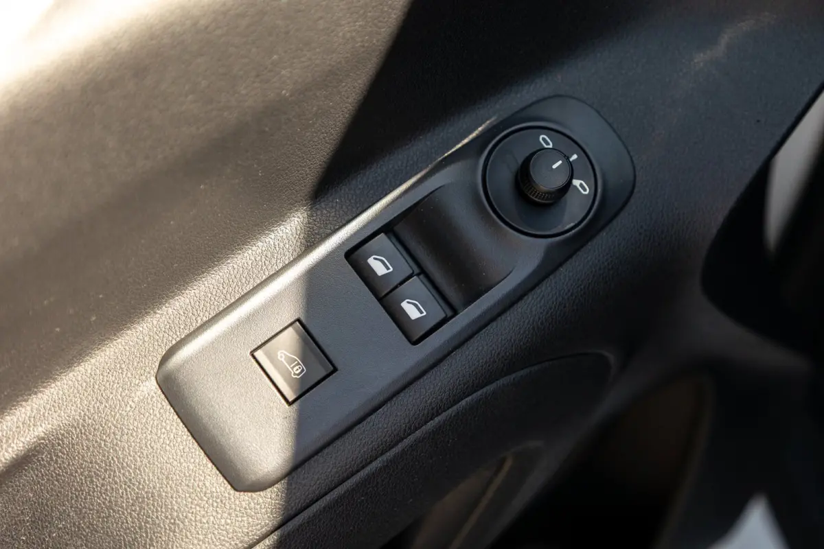 1.2 PureTech Premium Airco I Cruise I Android I CarPlay I Parkeersensoren I Navigatie I NAP I NL Auto I 1e Eig